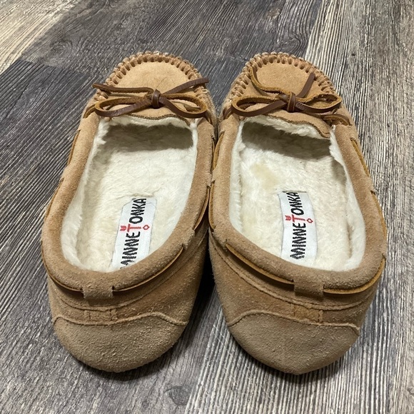 MINNETONKA CALLY MOCCASINS size 6 - Picture 3 of 5